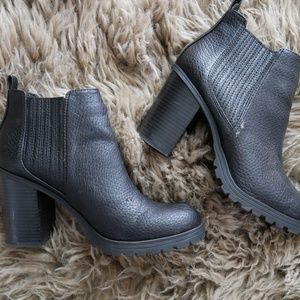 Sam & Libby Black Booties